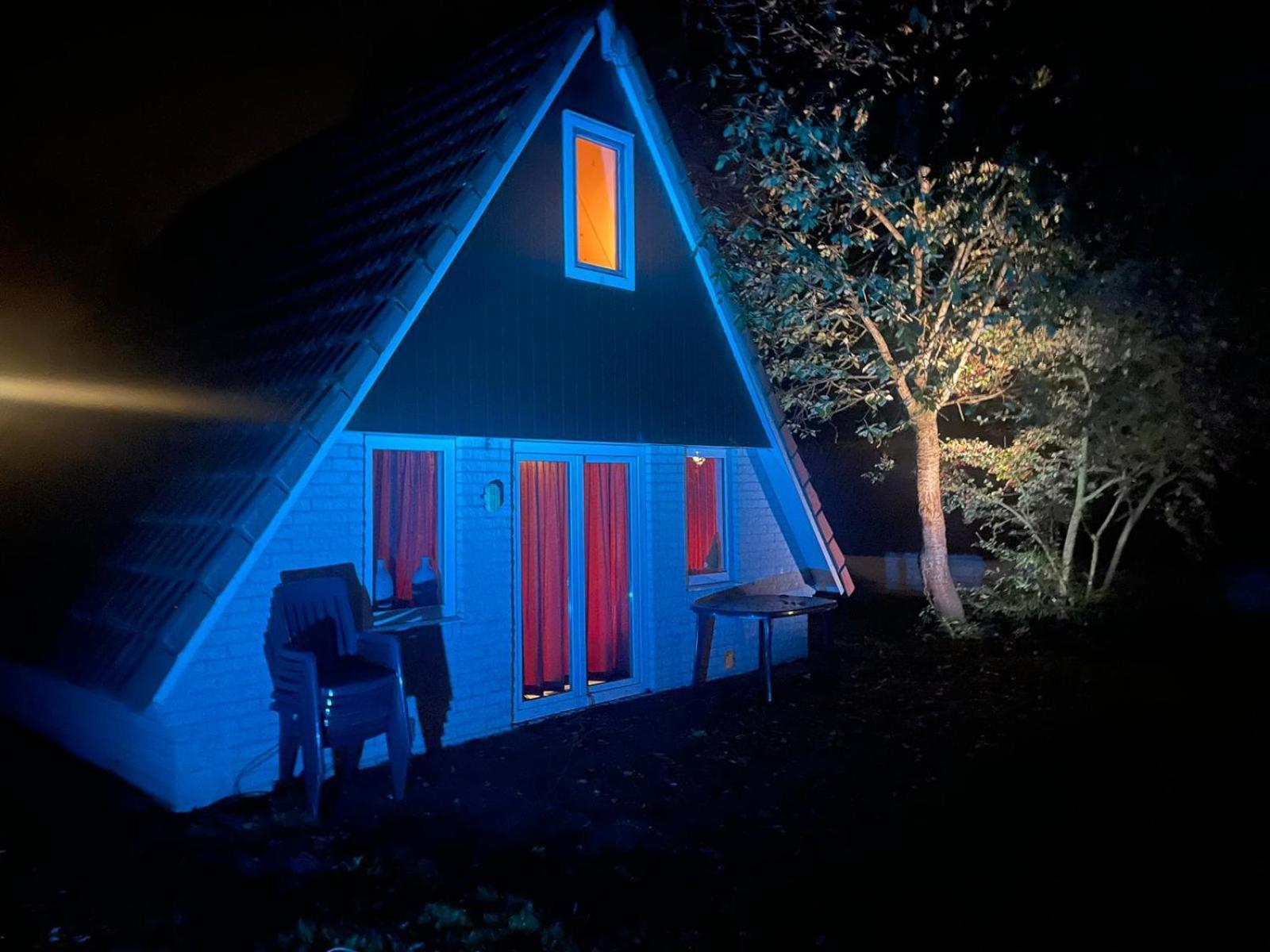 Het Familie Boshuisje - Vakantiewoning Op Prachtig Park Met Veel Faciliteiten Inc Ligbad Gramsbergen Exterior foto