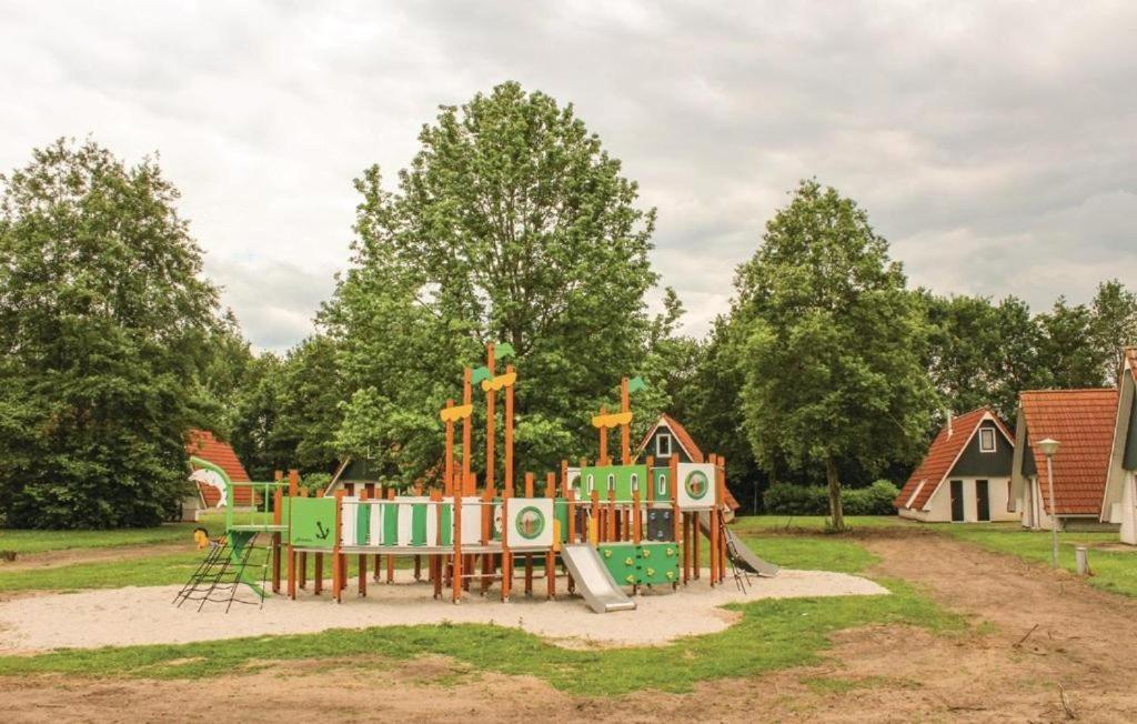 Het Familie Boshuisje - Vakantiewoning Op Prachtig Park Met Veel Faciliteiten Inc Ligbad Gramsbergen Exterior foto